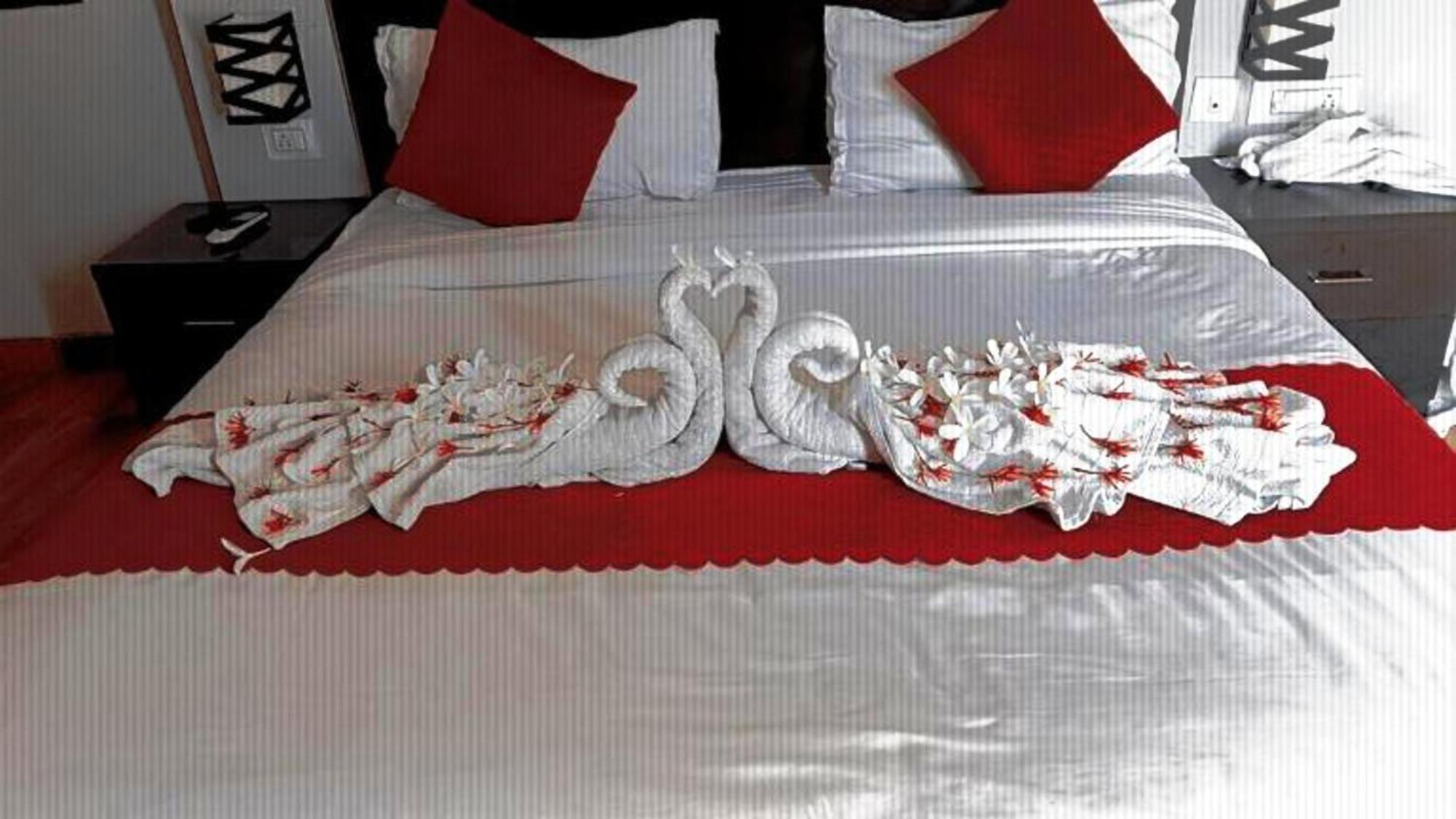 Vrindavan Dreams Hotel And Suites Экстерьер фото